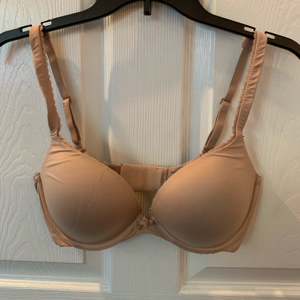 VICTORIAS SECRET Push up bra size 32DD